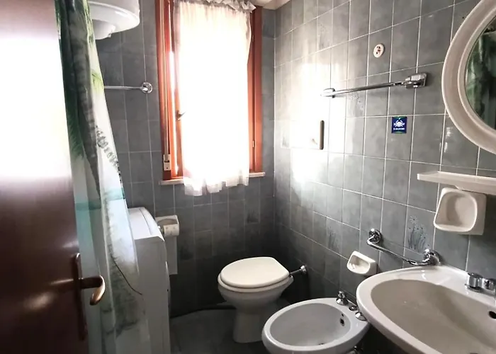 Valbella アパート ビビオーネ